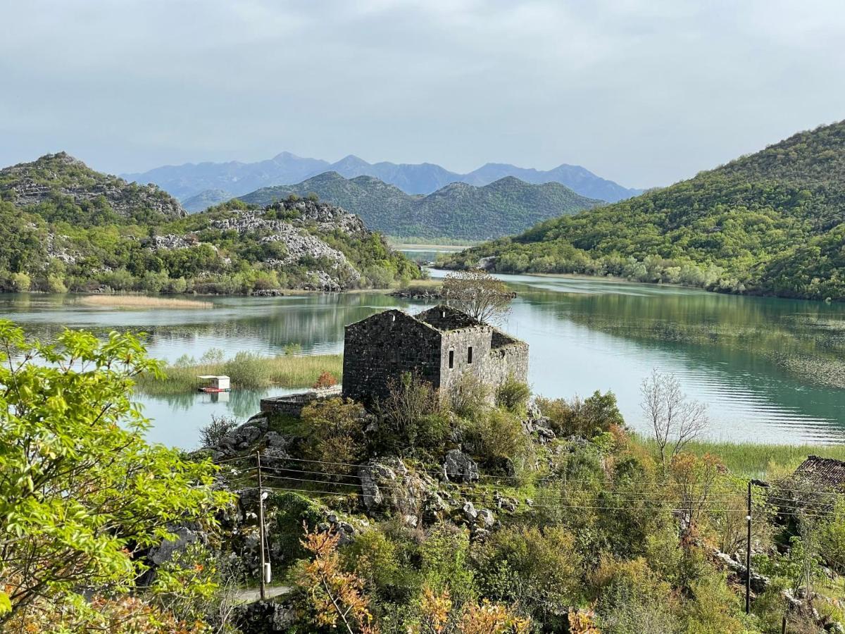 Lake House Puro Dodosi Exterior photo
