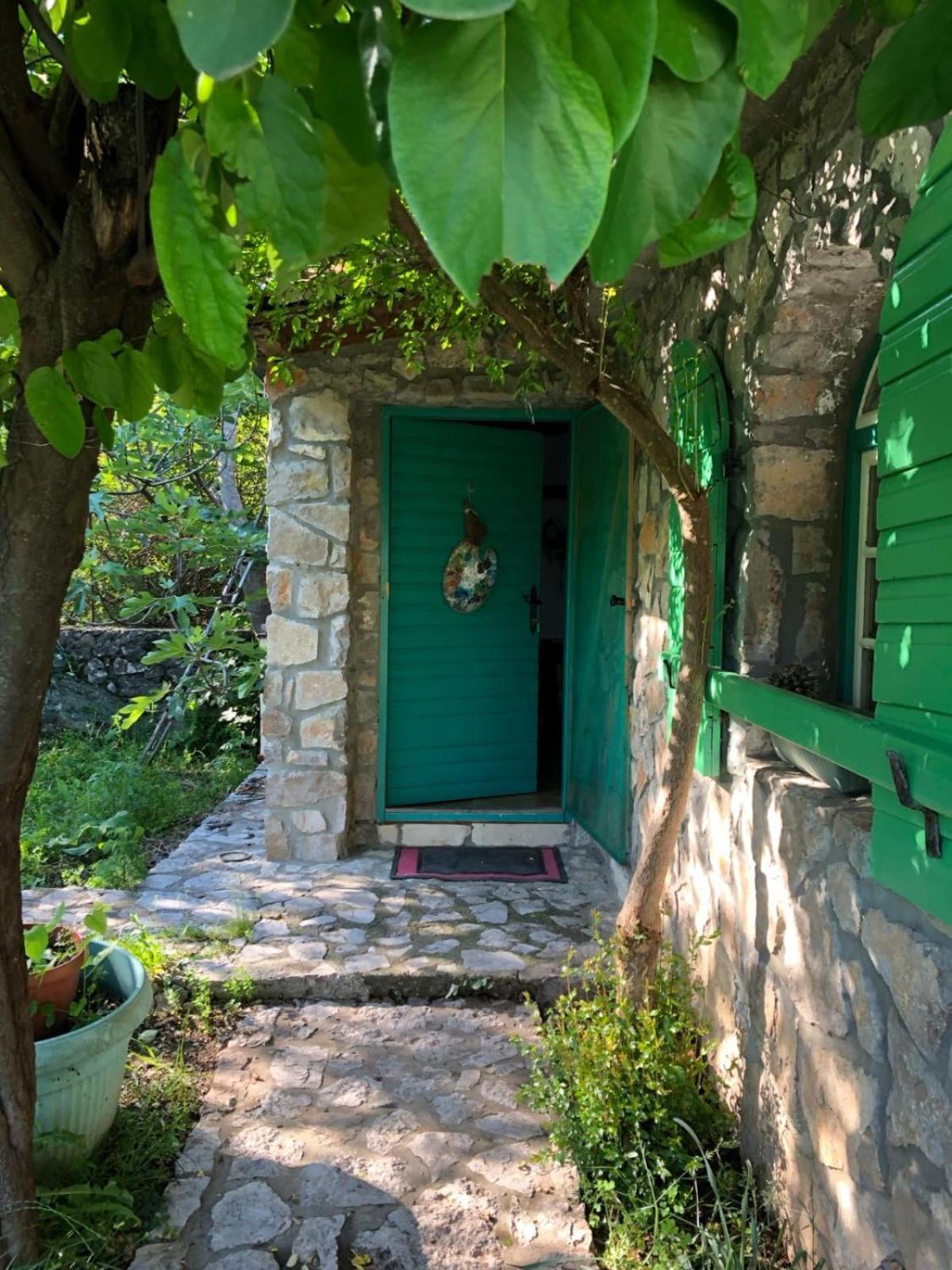 Lake House Puro Dodosi Exterior photo