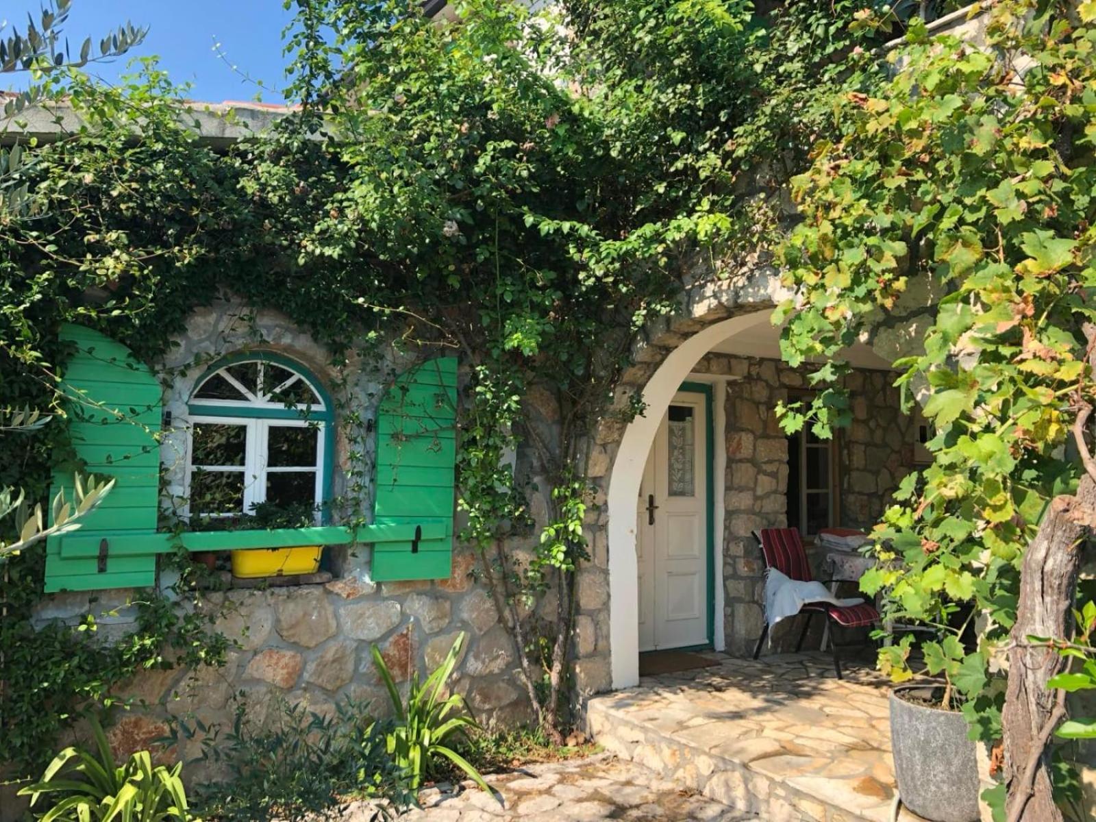 Lake House Puro Dodosi Exterior photo