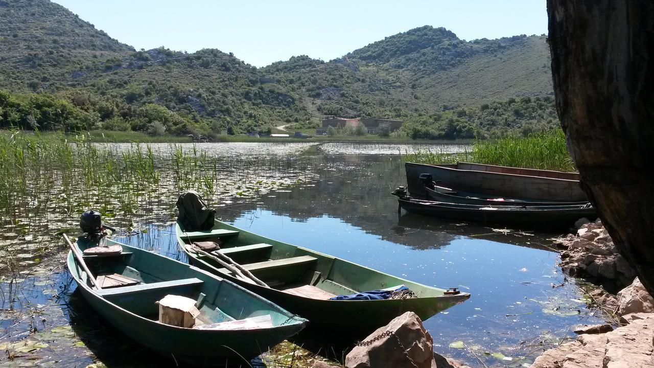 Lake House Puro Dodosi Exterior photo