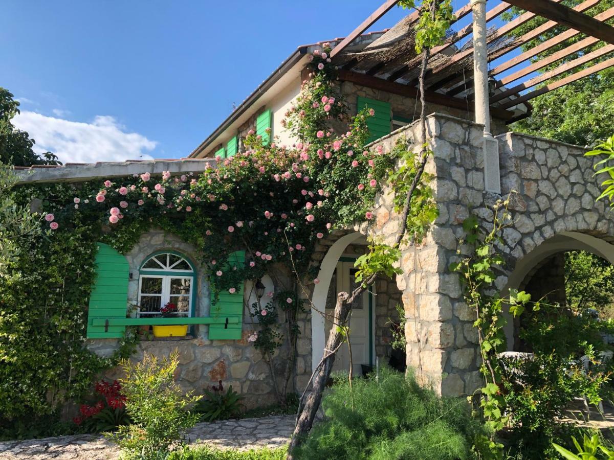 Lake House Puro Dodosi Exterior photo